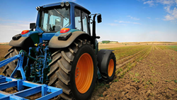 How Hydraulic Machinery Revolutionized Agriculture: Boosting Efficiency and Productivity