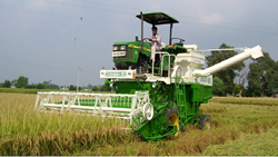 DASMESH 912 4x4 Multicrop Combine Harvester- Lets Learn About Its Specifications And Features 