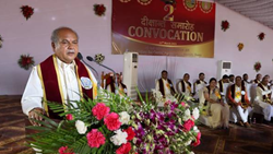 Union Agriculture Minister Attends Rani Lakshmi Bai Central Agricultural University's Convocation Ceremony