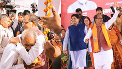 CM Shivraj Singh Chouhan & Union Minister Piyush Goyal Lay Foundation Stone of PM MITRA Park for Textile Industry