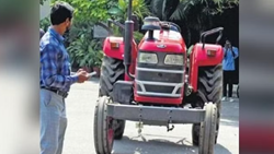 KITS-W Innovates First Driverless Automated Tractor