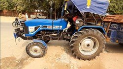 Have A Look At This 26 HP Robust ACE DI-305 NG Tractor 
