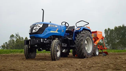 Domestic Tractor Sales Faces Decline in H1 2023-24, Second Half Poses Opportunity for Recovery