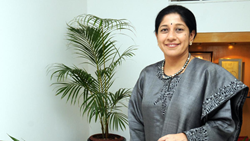 Mallika Srinivasan, the 'Tractor Queen' with Rs 10,000 Crore Business, Boasts Impressive Net Worth 