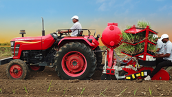 Mahindra PlantingMaster HM 200 LX Tray Seedling Transplanter: Cutting-Edge Technology for Superior Planting