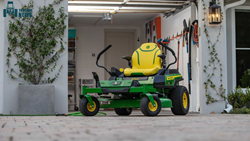 John Deere’s First All-Electric Riding Mower-Know All the Details 